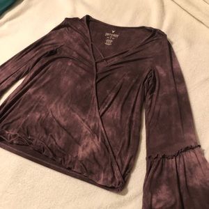 American eagle maroon blouse